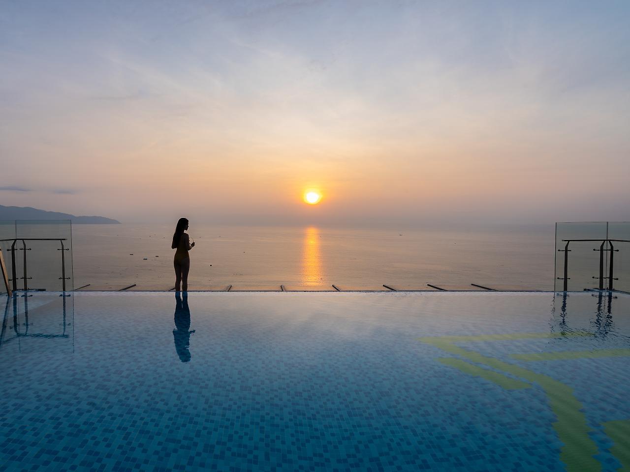 Maximilan Danang Beach Hotel Luaran gambar