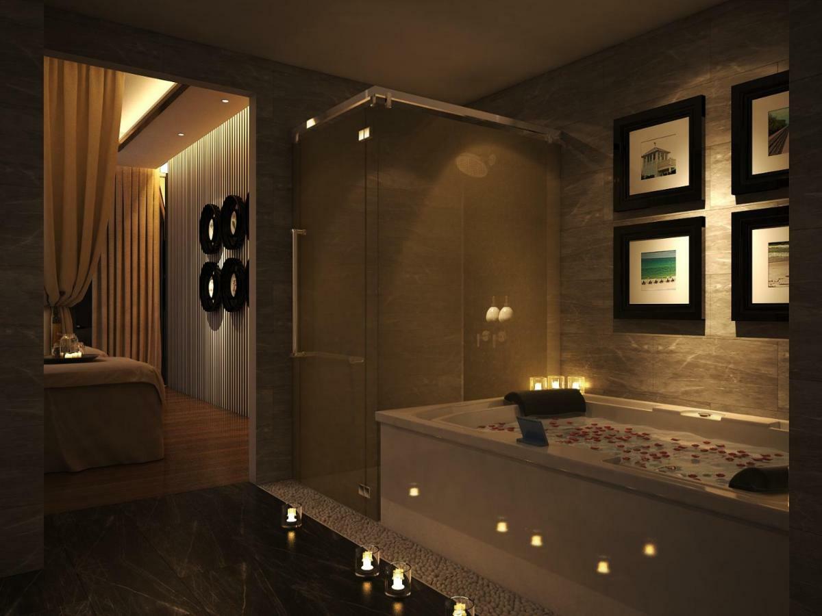 Maximilan Danang Beach Hotel Luaran gambar
