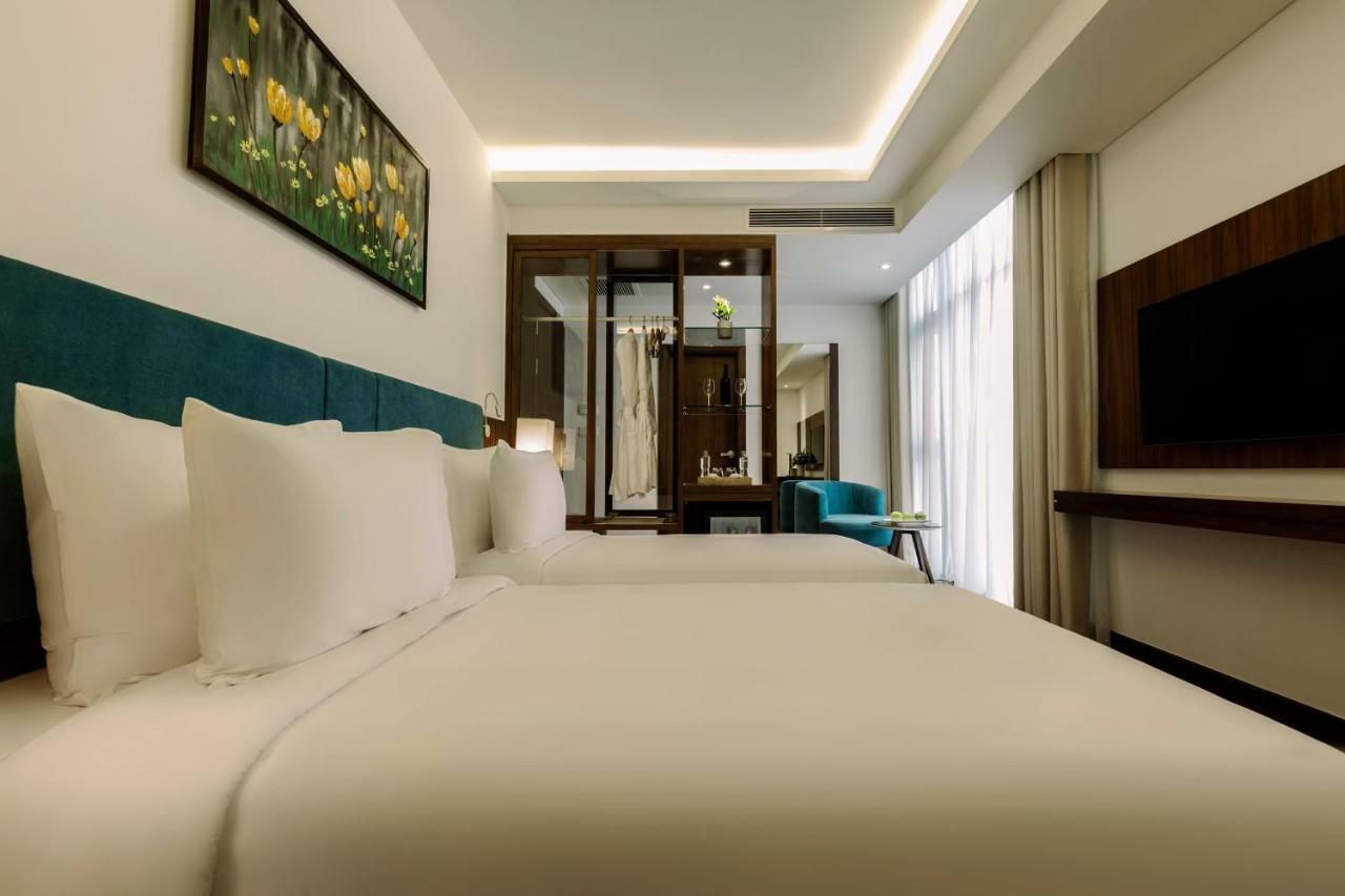 Maximilan Danang Beach Hotel Luaran gambar