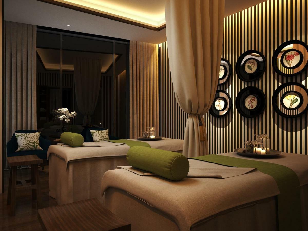 Maximilan Danang Beach Hotel Luaran gambar