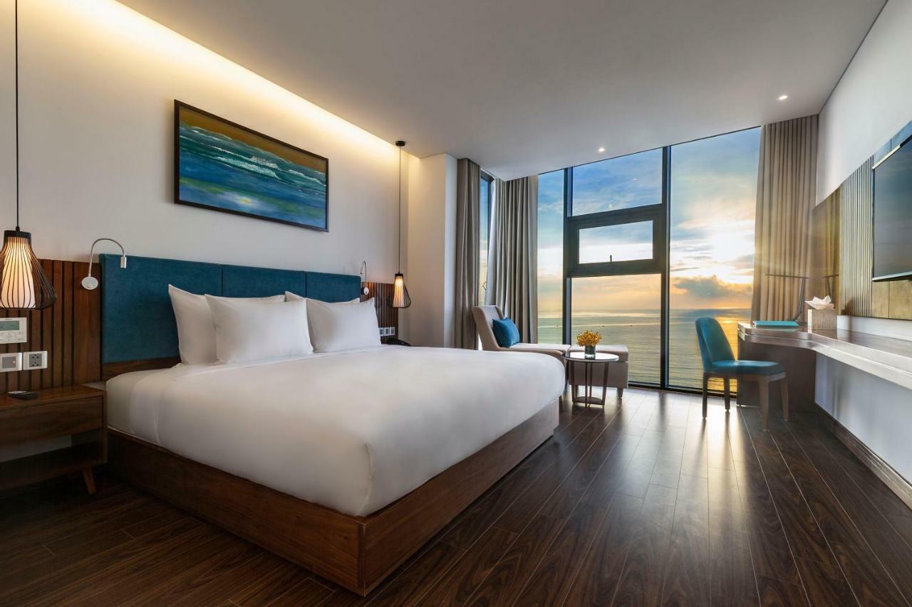 Maximilan Danang Beach Hotel Luaran gambar
