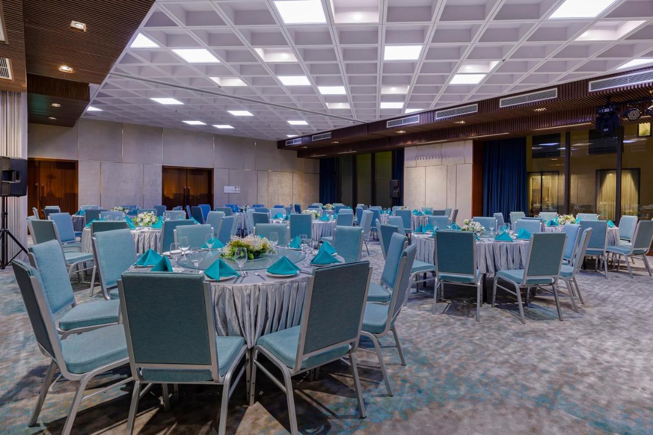 Maximilan Danang Beach Hotel Luaran gambar